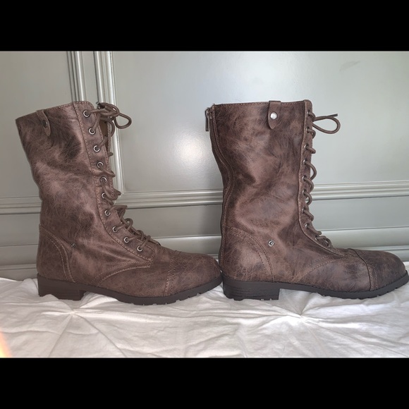 Leather Boot!⭐️ - Picture 2 of 8